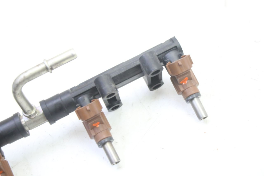 photo de INJECTOR SUZUKI GSR 750 (2011 - 2017) - Zoom op gebruiksstaat