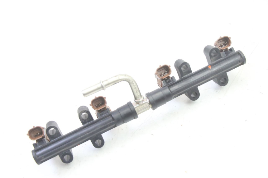 photo de INJECTOR SUZUKI GSR 750 (2011 - 2017) - Andere kijkhoek