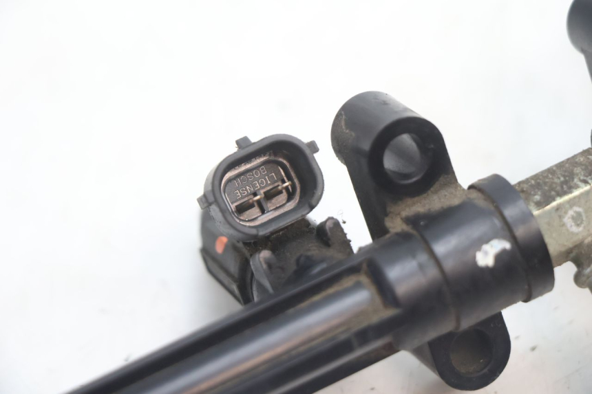 photo de INJECTOR SUZUKI GSR 600 (2005 - 2012) - Andere kijkhoek