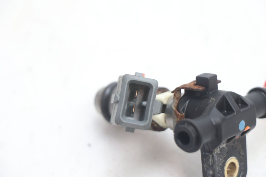 photo de INJECTOR PIAGGIO MP3 LT 400 (2007 - 2012) - Bevestigingspunten