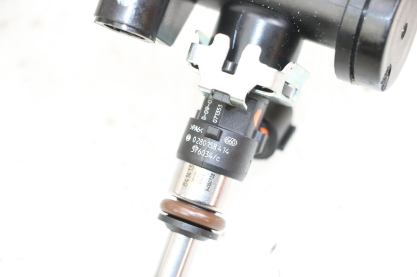 photo de INJECTOR ROYAL ENFIELD CONTINENTAL GT 650 (2019 - 2024) - Bevestigingspunten