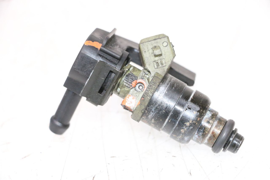 photo de INJECTOR PEUGEOT SATELIS COMPRESSOR K15 125 (2006 - 2009) - Hoofdaanzicht