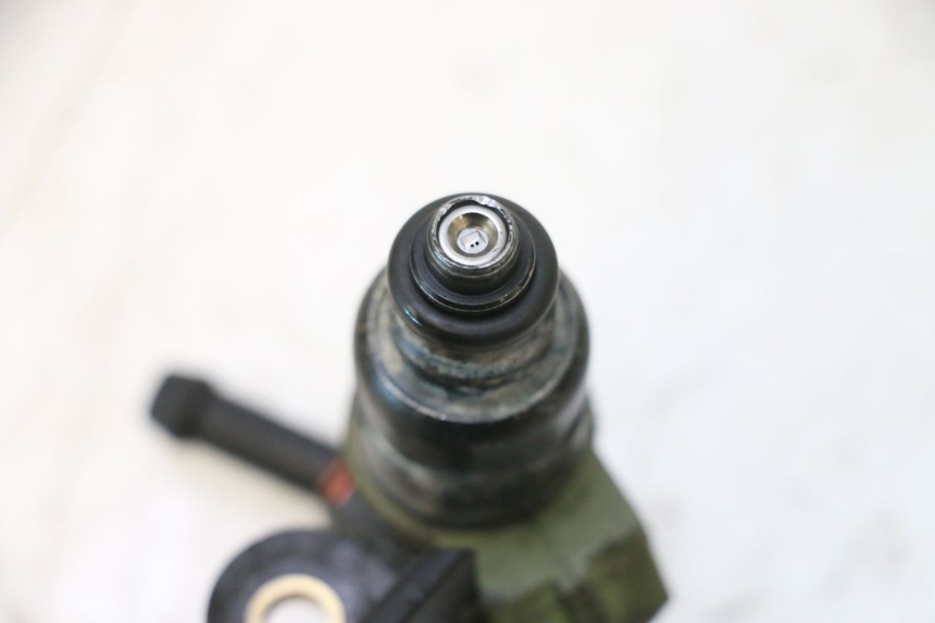 photo de INJECTOR PEUGEOT SATELIS COMPRESSOR K15 125 (2006 - 2009) - Technische close-up