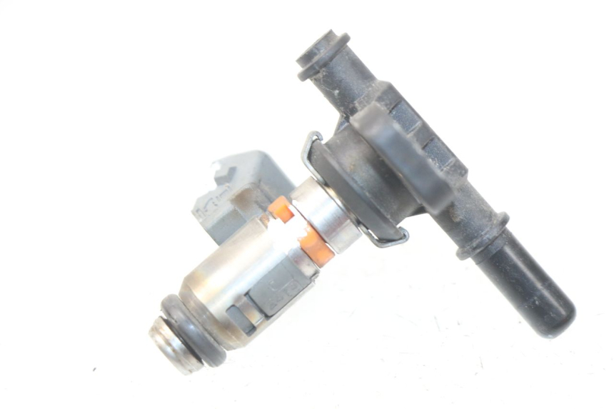 photo de INJECTOR PEUGEOT SATELIS 300 (2012 - 2015) - Zoom op gebruiksstaat