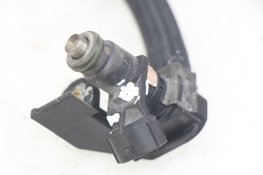 photo de INJECTOR PEUGEOT SATELIS 125 (2006 - 2009) - Zoom op gebruiksstaat