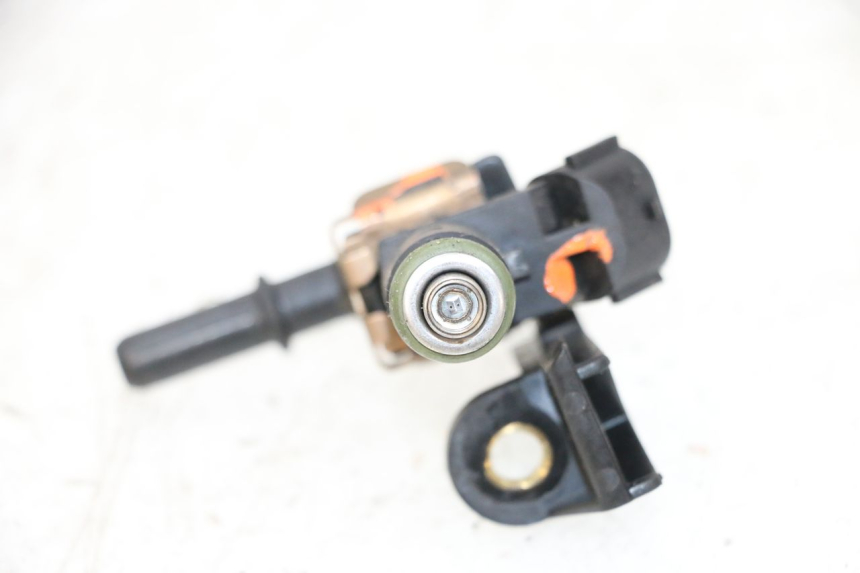 photo de INJECTOR PEUGEOT SATELIS 125 (2013 - 2018) - Zoom op gebruiksstaat