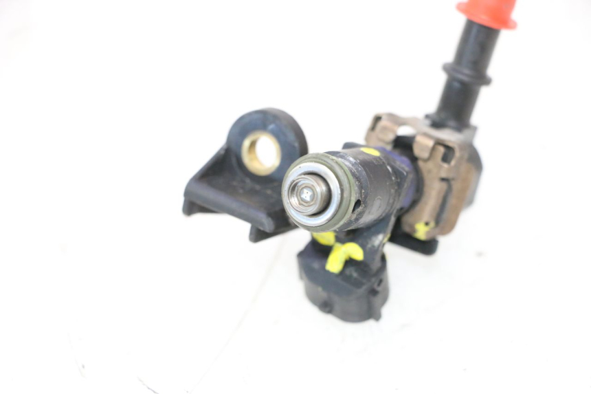 photo de INJECTOR PEUGEOT SATELIS 125 (2013 - 2018) - Bevestigingspunten