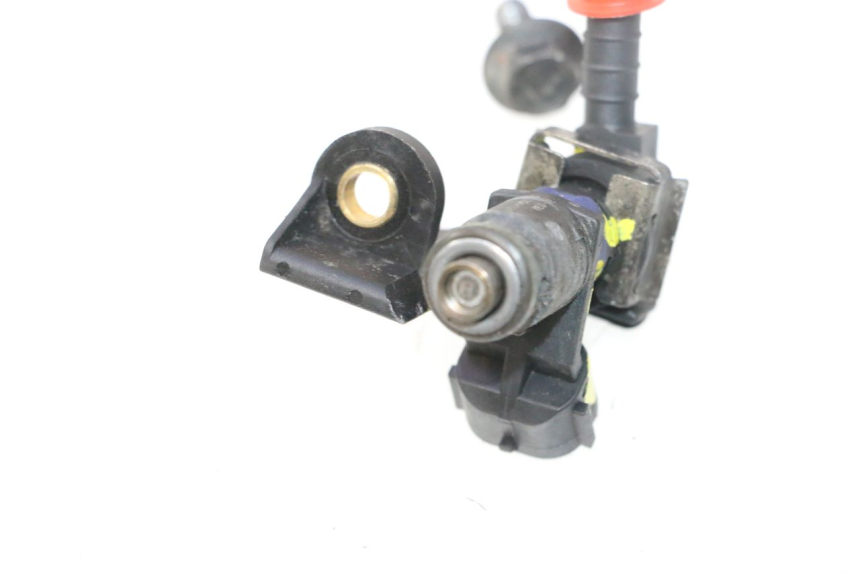 photo de INJECTOR PEUGEOT SATELIS 125 (2006 - 2009) - Andere kijkhoek