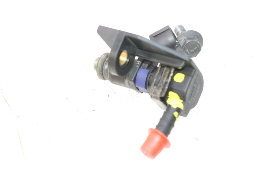 photo de INJECTOR PEUGEOT SATELIS 125 (2006 - 2009) - Bevestigingspunten
