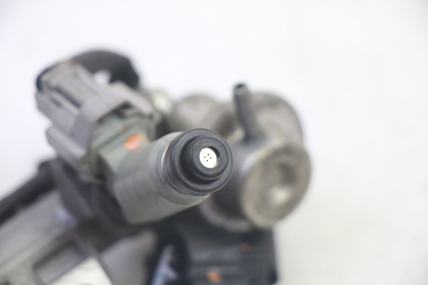 photo de INJECTOR YAMAHA TDM ABS 900 (2002 - 2014) - Bevestigingspunten