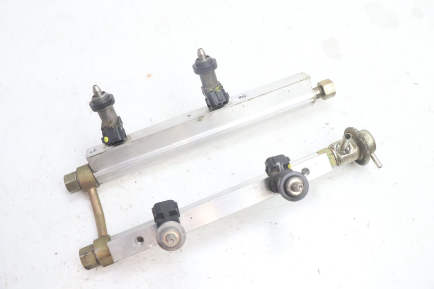 photo de INJECTOR HONDA VFR FI RC46 800 (1998 - 2001) - Technische close-up