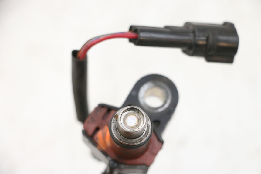 photo de INJECTOR YAMAHA XMAX X-MAX 125 (2006 - 2009) - Zoom op gebruiksstaat