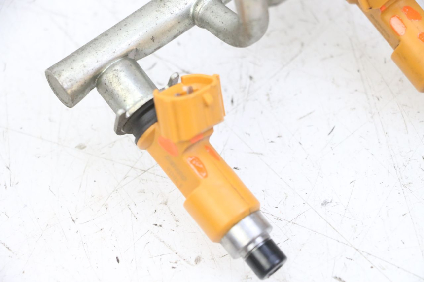 photo de INJECTOR YAMAHA XJ6 ABS 600 (2008 - 2016) - Kenmerkende details