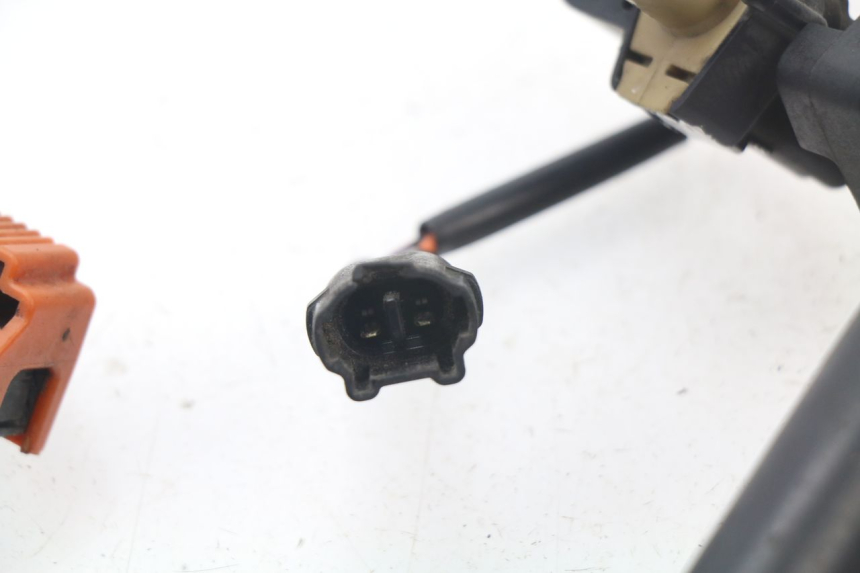 photo de INJECTOR YAMAHA YBR 125 (2007 - 2009) - Zoom op gebruiksstaat