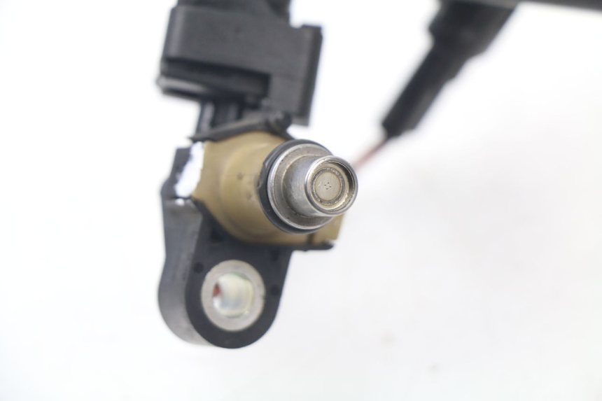 photo de INJECTOR YAMAHA YBR 125 (2007 - 2009) - Bevestigingspunten