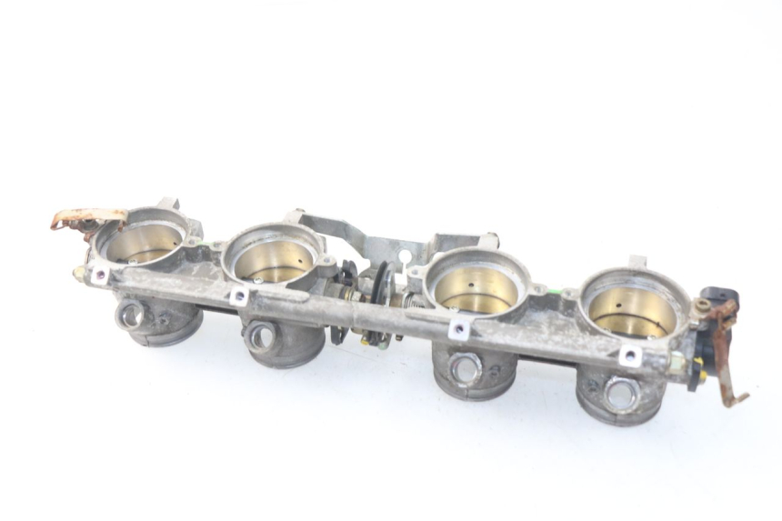 photo de INJECTIE MV AGUSTA BRUTALE R WALLY 910 (2008 - 2008) - Zoom op gebruiksstaat