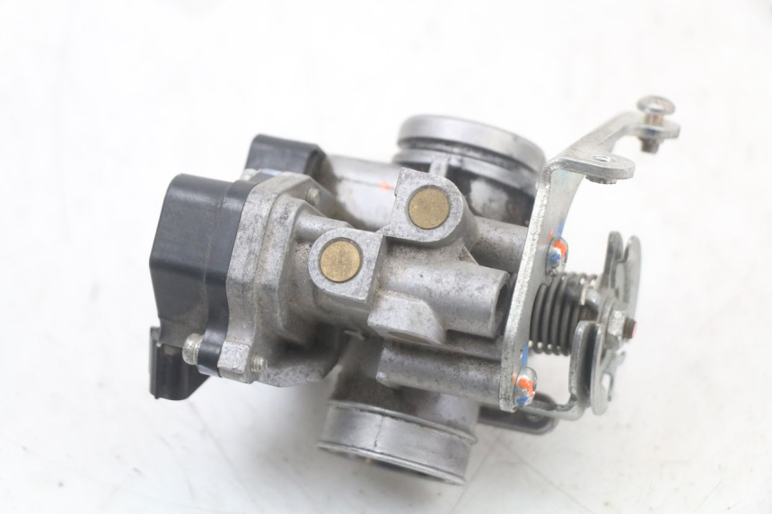 photo de INJECTIE YAMAHA BW'S BWS 125 (2010 - 2013) - Bevestigingspunten