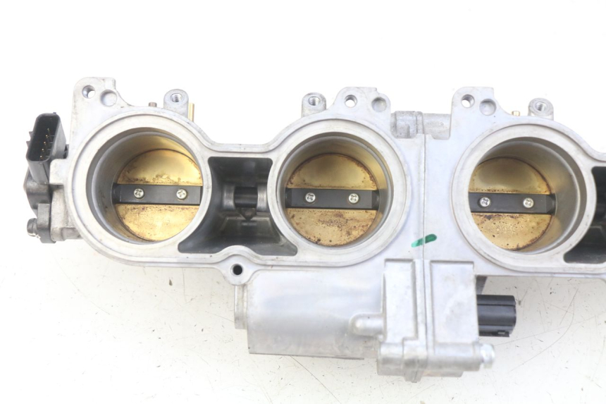 photo de INJECTIE HONDA CB R 1000 (2018 - 2023) - Focus op structuur