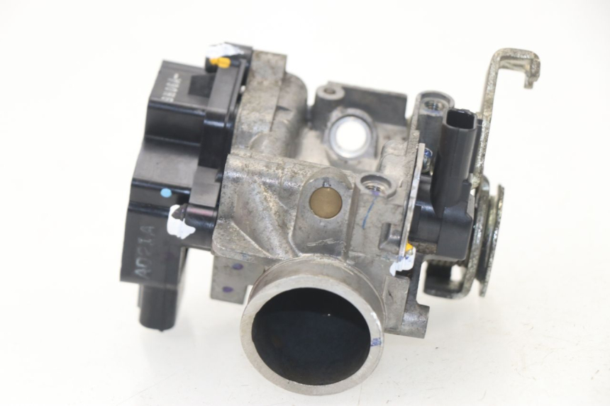photo de INJECTIE HONDA CBF 125 (2009 - 2015) - Bevestigingspunten