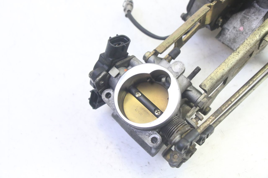 photo de INJECTIE SUZUKI DL V STROM 1000 (2002 - 2007) - Detail van het onderdeel
