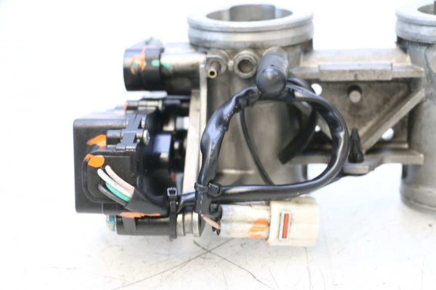 photo de INJECTIE KAWASAKI ER-6 ER6 F ABS 650 (2012 - 2016) - Zoom op componenten