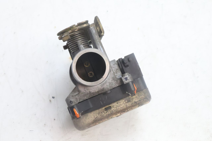 photo de INJECTIE HONDA FES PANTHEON 125 (2003 - 2007) - Andere kijkhoek