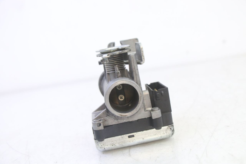 photo de INJECTIE HONDA FES S-WING SWING ABS 125 (2007 - 2015) - Detail van het onderdeel