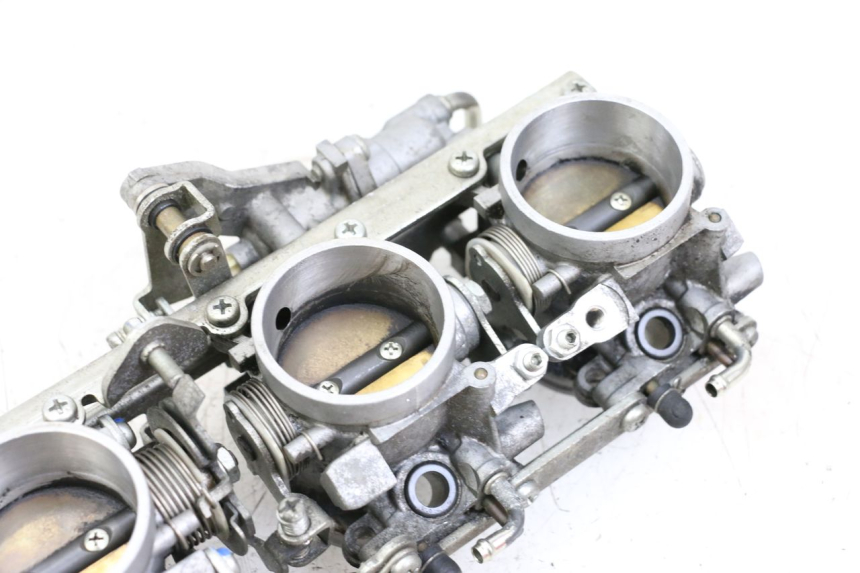 photo de INJECTIE YAMAHA FJR ABS 1300 (2006 - 2012) - Kenmerkende details