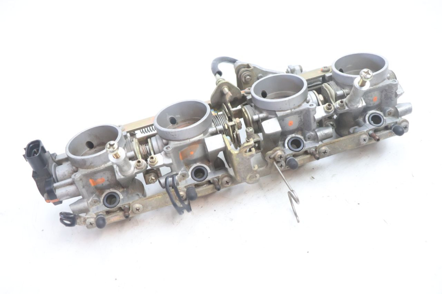 photo de INJECTIE YAMAHA FJR 1300 (2001 - 2005) - Technische close-up