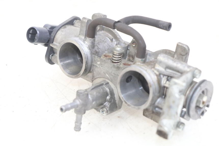 photo de INJECTIE HONDA FJS SILVERWING SILVER WING 400 (2009 - 2016) - Bevestigingspunten