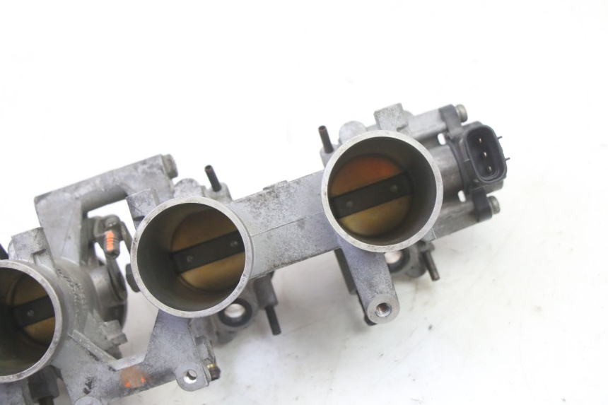 photo de INJECTIE YAMAHA FZ6 FAZER S2 600 (2007 - 2011) - Zoom op gebruiksstaat