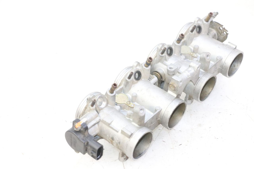 photo de INJECTIE YAMAHA FZ6 N FAZER 600 (2004 - 2006) - Overzicht