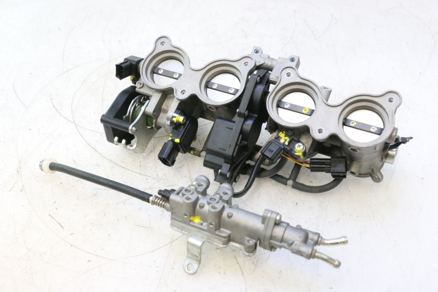 photo de INJECTIE YAMAHA FZ8 800 (2010 - 2016) - Hoofdaanzicht