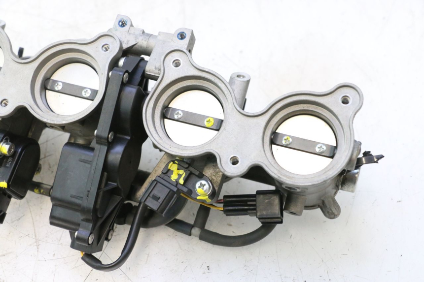 photo de INJECTIE YAMAHA FZ8 800 (2010 - 2016) - Zoom op gebruiksstaat