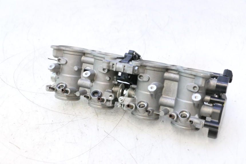 photo de INJECTIE YAMAHA FZ8 800 (2010 - 2016) - Technische close-up