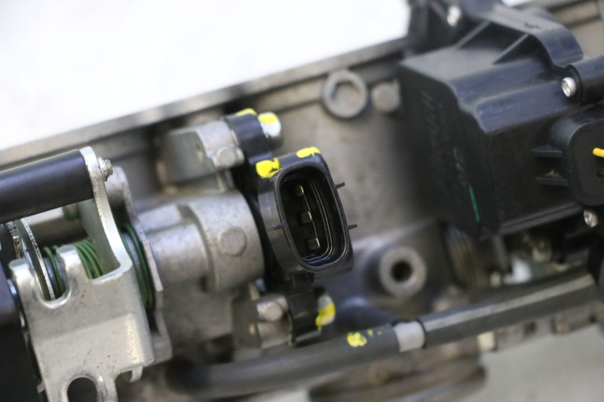photo de INJECTIE YAMAHA FZ8 800 (2010 - 2016) - Bevestigingspunten