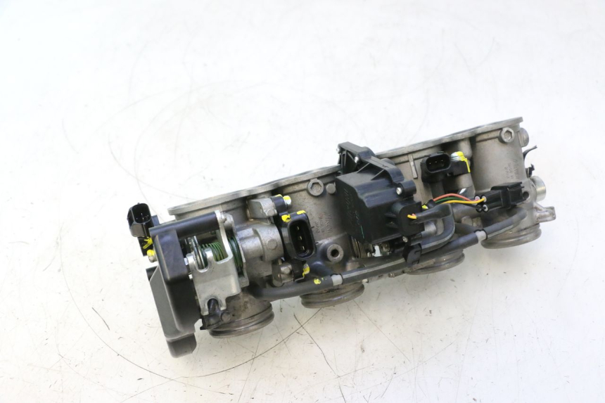 photo de INJECTIE YAMAHA FZ8 800 (2010 - 2016) - Gecontroleerd onderdeel