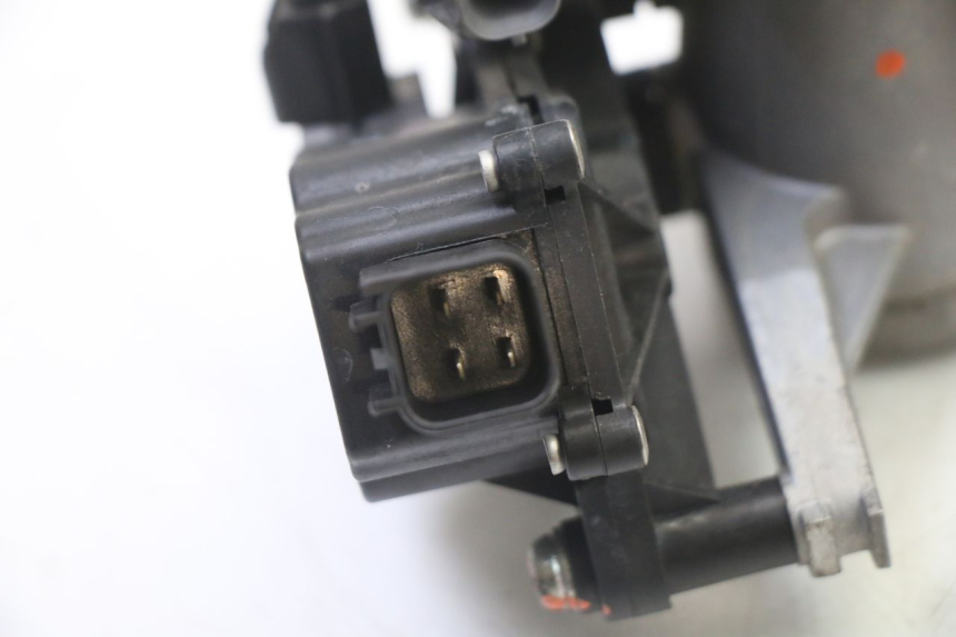 photo de INJECTIE SUZUKI GSR 750 (2011 - 2017) - Technische close-up