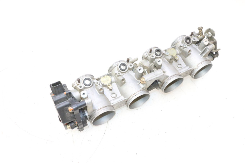 photo de INJECTIE SUZUKI GSR 600 (2005 - 2012) - Bevestigingspunten