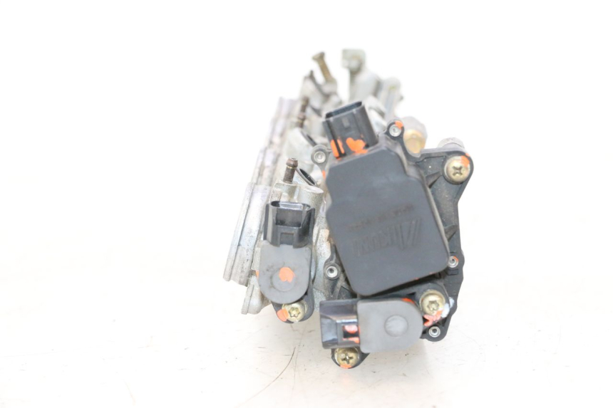 photo de INJECTIE SUZUKI GSR 600 (2005 - 2012) - Gecontroleerd onderdeel