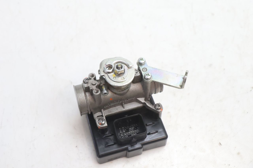 photo de INJECTIE PEUGEOT KISBEE 2T 50 (2018 - 2022) - Detail van het onderdeel