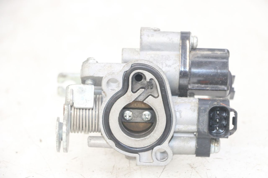 photo de INJECTIE PEUGEOT KISBEE 4T 50 (2018 - 2022) - Andere kijkhoek