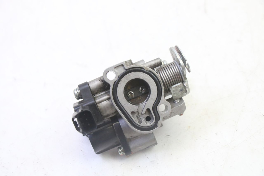 photo de INJECTIE PEUGEOT KISBEE 4T 50 (2018 - 2022) - Andere kijkhoek