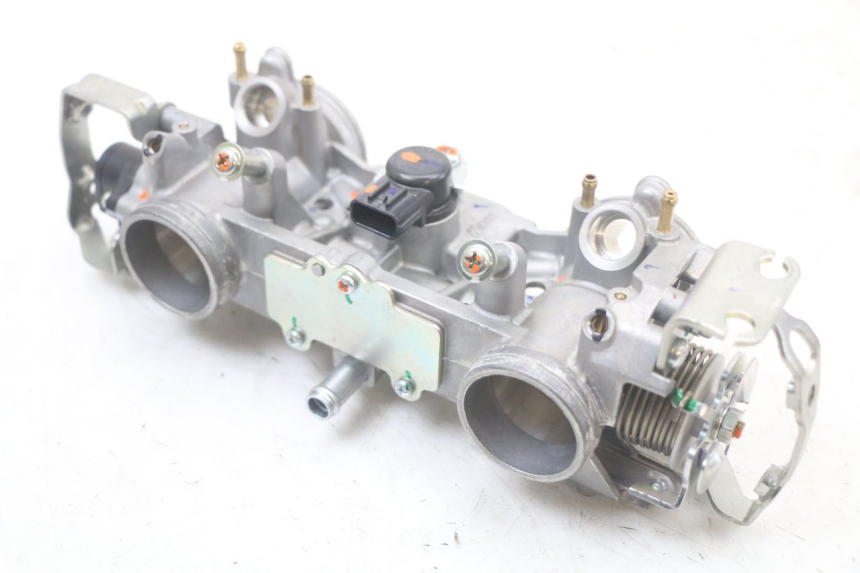 photo de INJECTIE ROYAL ENFIELD CONTINENTAL GT 650 (2019 - 2024) - Detail van het onderdeel