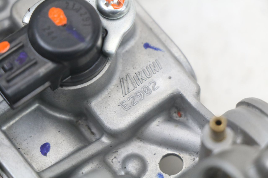 photo de INJECTIE ROYAL ENFIELD CONTINENTAL GT 650 (2019 - 2024) - Markeringen en referenties