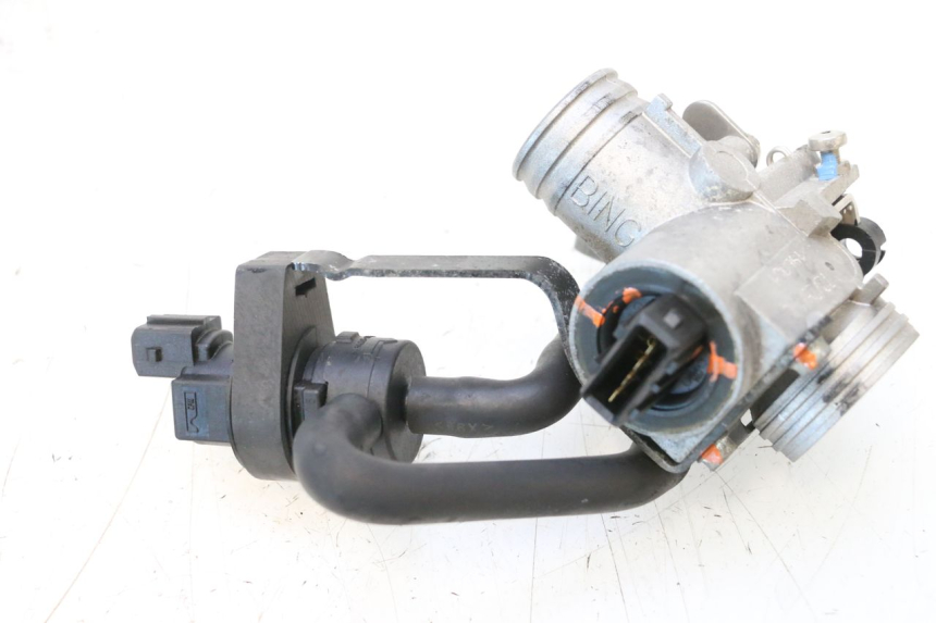 photo de INJECTIE PEUGEOT SATELIS COMPRESSOR K15 125 (2006 - 2009) - Zoom op gebruiksstaat