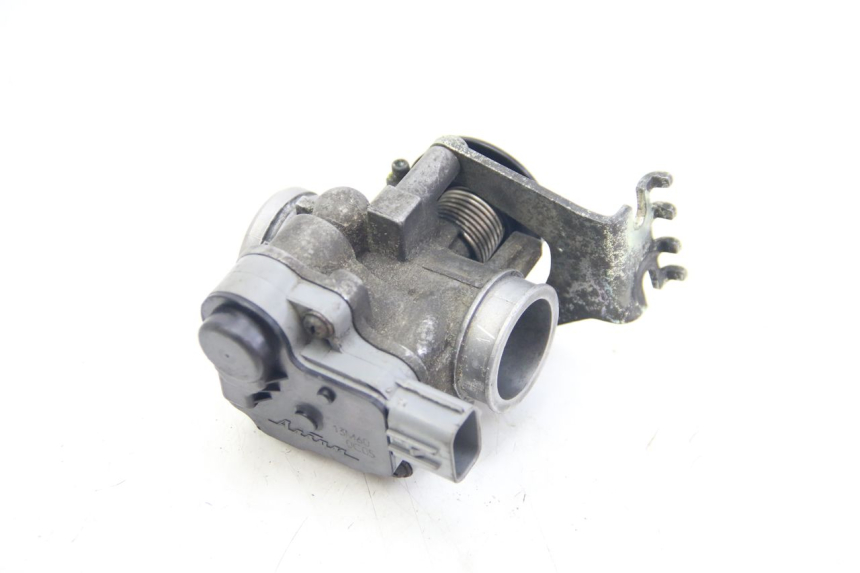 photo de INJECTIE SUZUKI SIXTEEN 125 (2008 - 2010) - Hoofdaanzicht