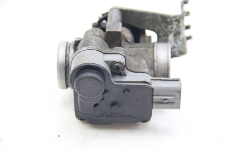 photo de INJECTIE SUZUKI SIXTEEN 125 (2008 - 2010) - Andere kijkhoek