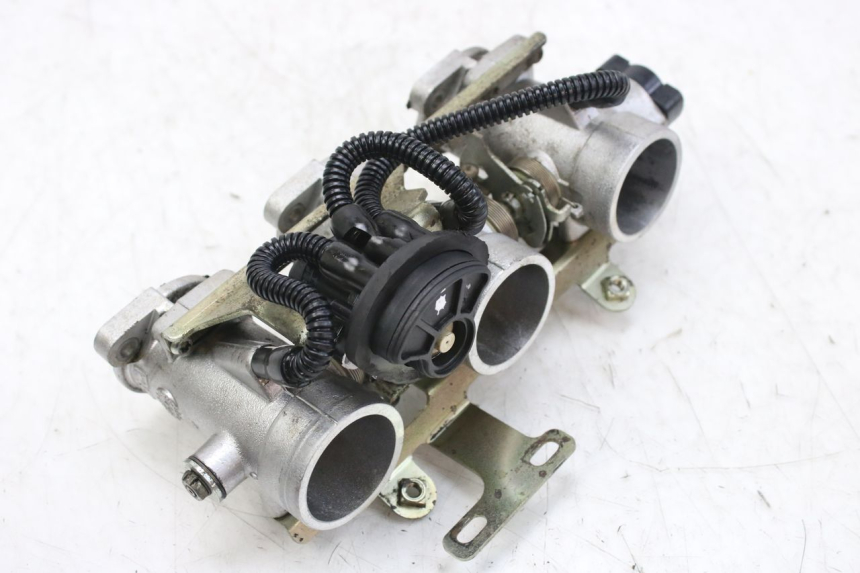 photo de INJECTIE TRIUMPH SPRINT ST 955 (1999 - 2001) - Kenmerkende details