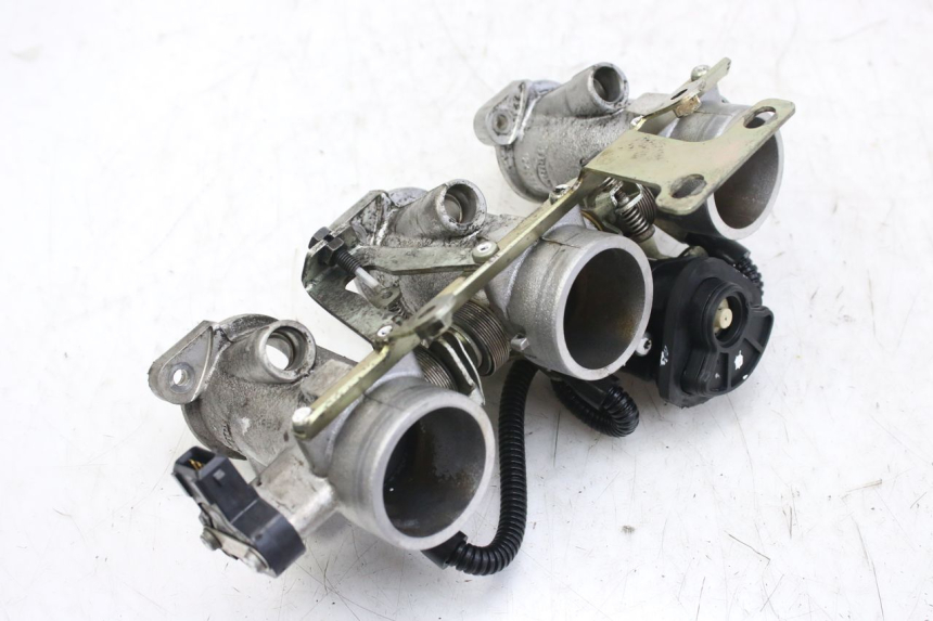 photo de INJECTIE TRIUMPH SPRINT ST 955 (1999 - 2001) - Technische close-up